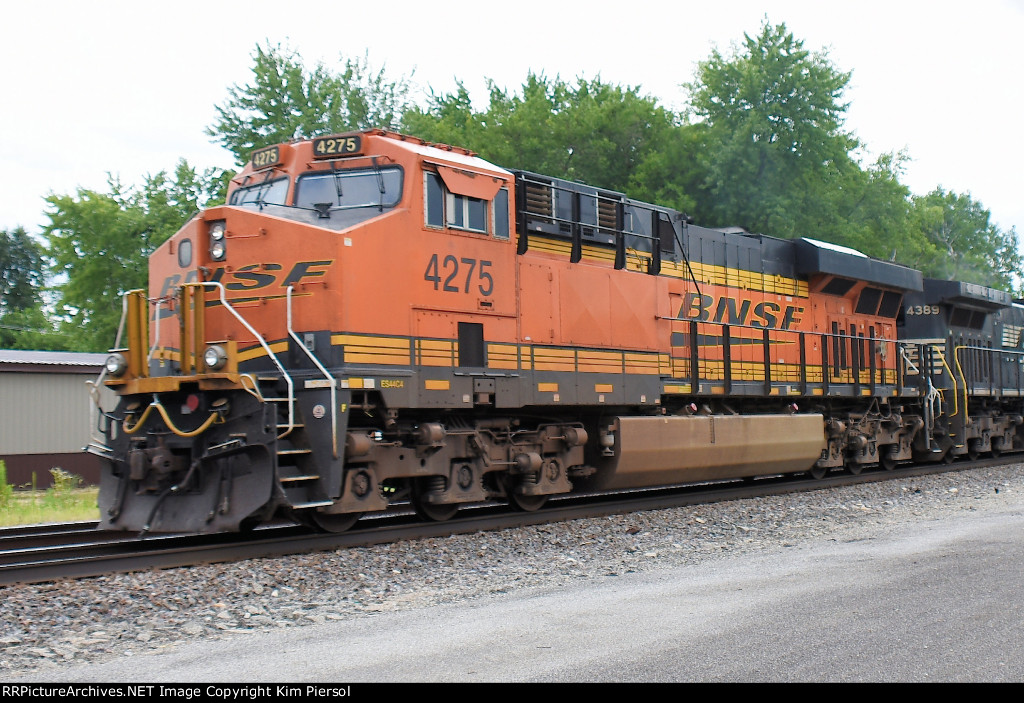 BNSF 4275 Pusher